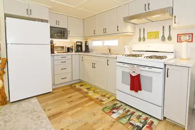 MobileTrailer in Lambton Shores