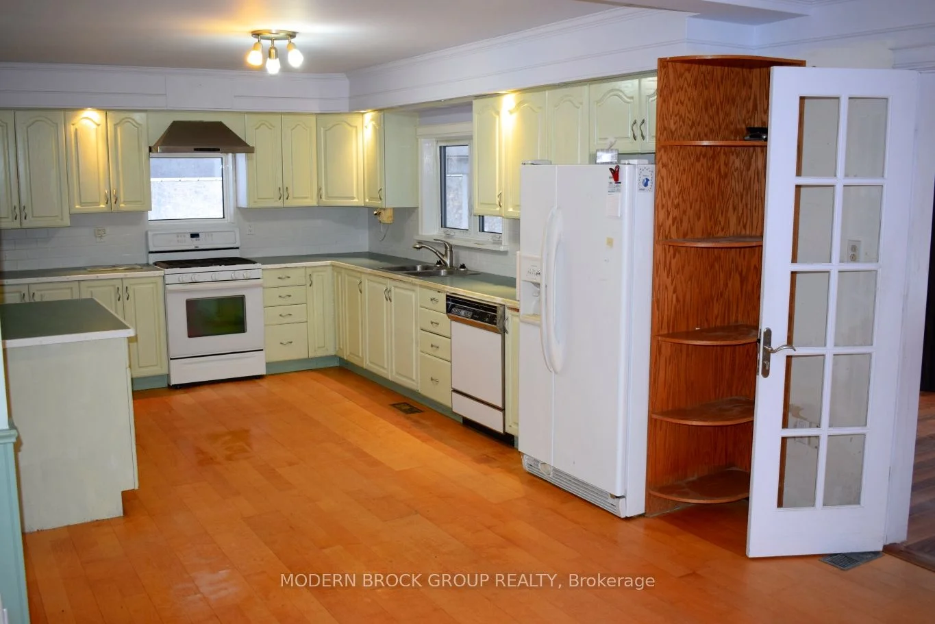 120 Hicock Road, Leeds and the Thousand Islands, ON K0E 1N0