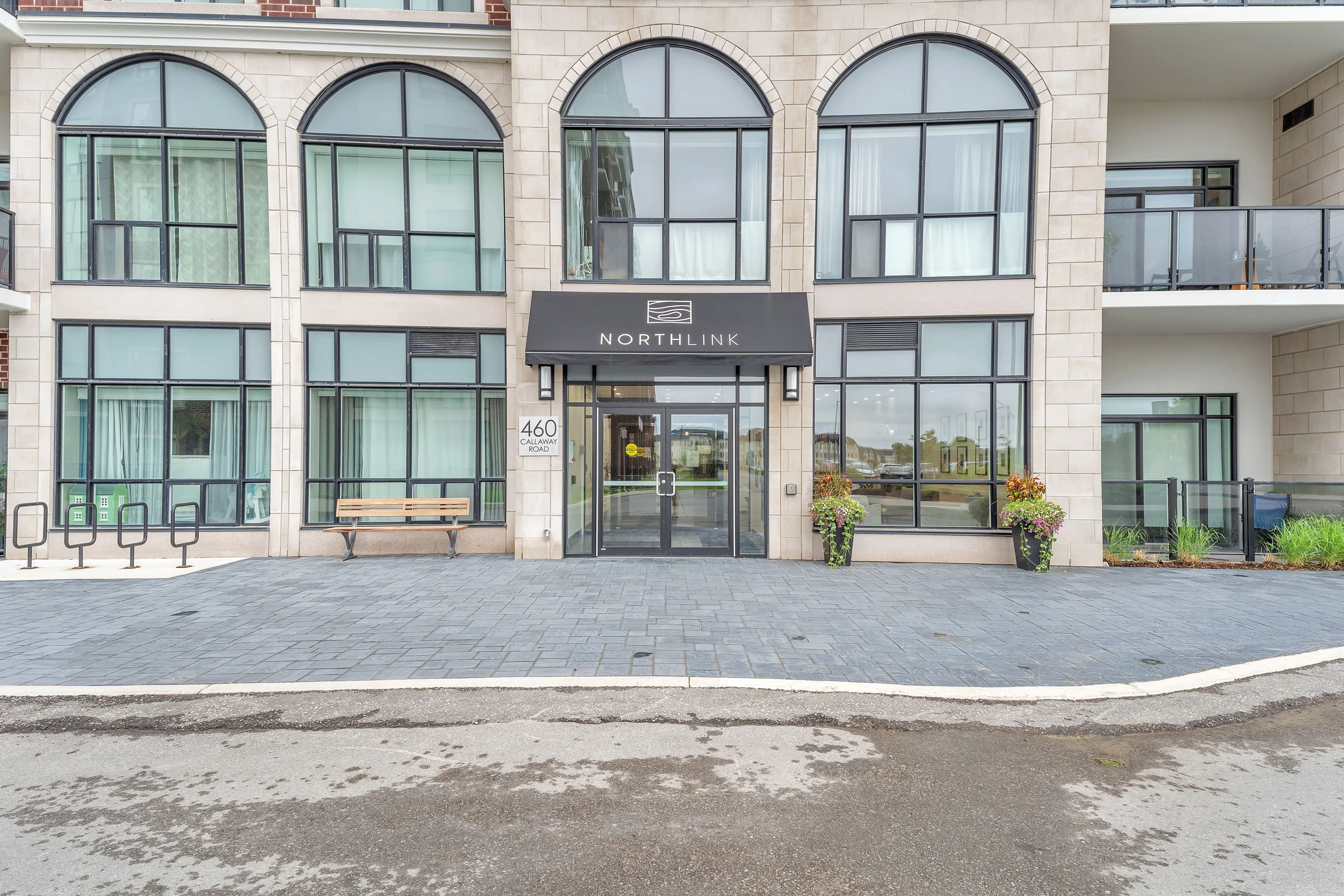 Condo Apartment in London North