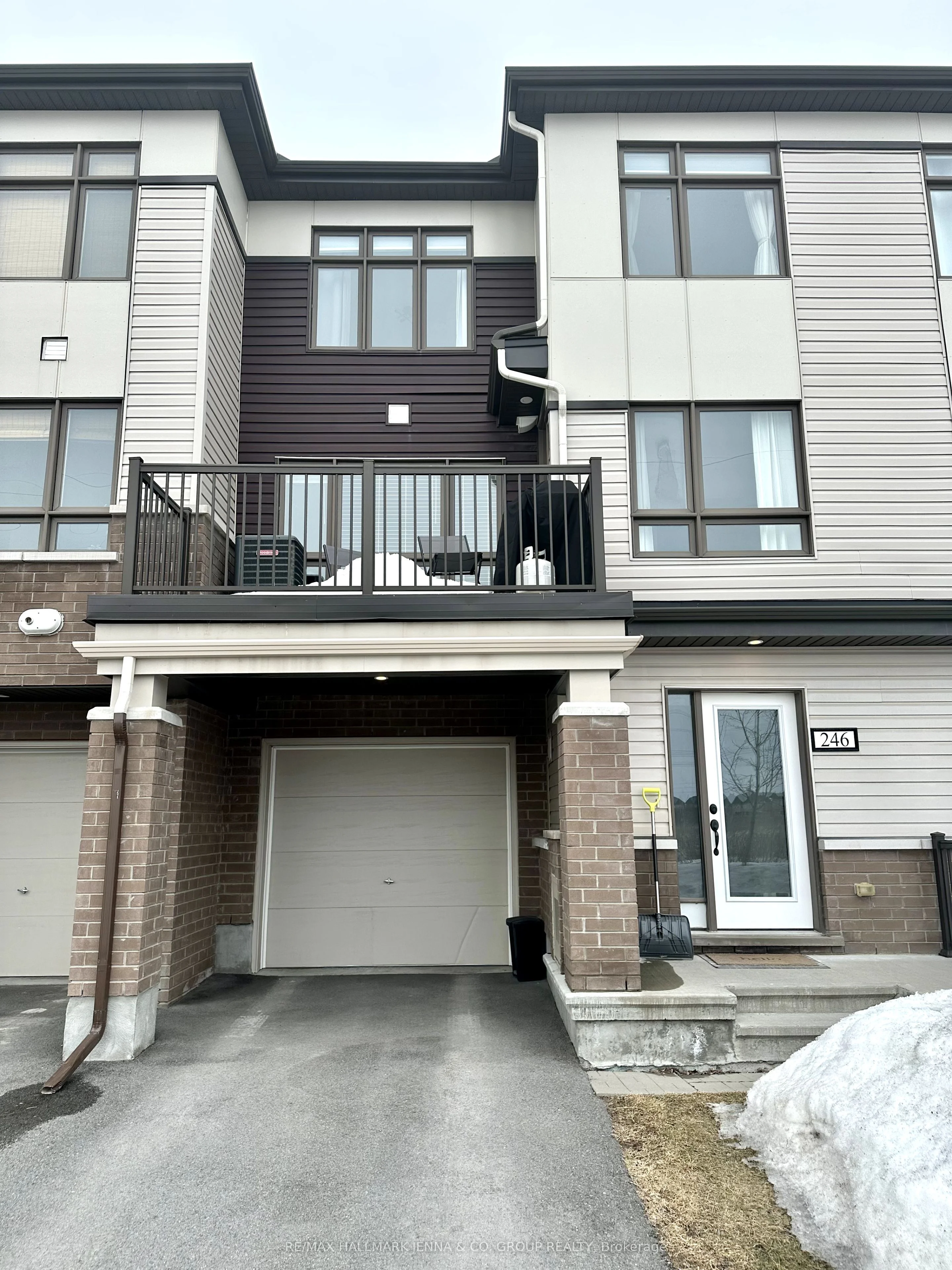 246 Clintonia Street, Kanata, On K2v 0k6