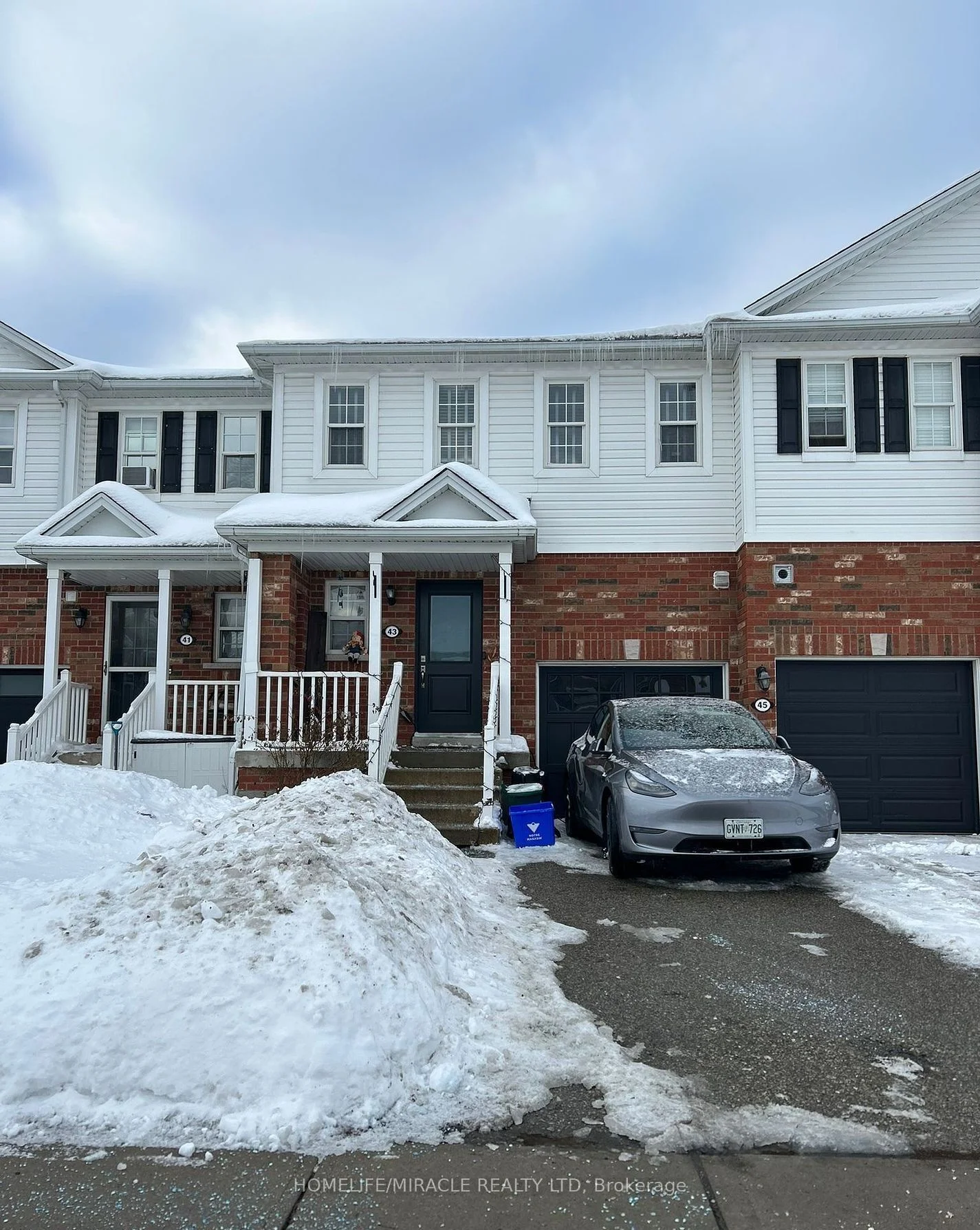 Att/Row/Townhouse in Cambridge