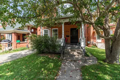 Detached in Owen Sound