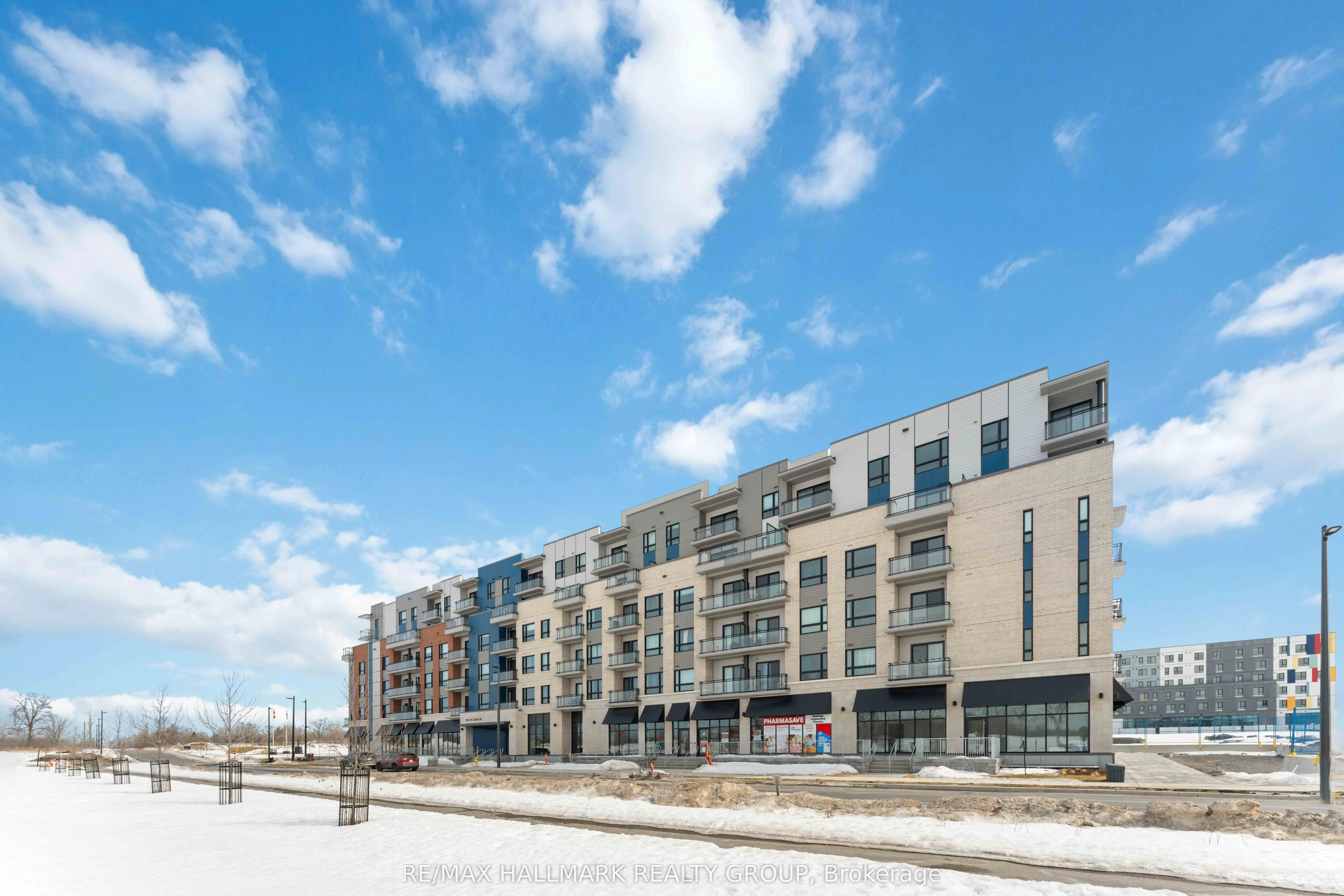 397 Codd's Road 319, Manor Park - Cardinal Glen And Area, On K2k 2m5