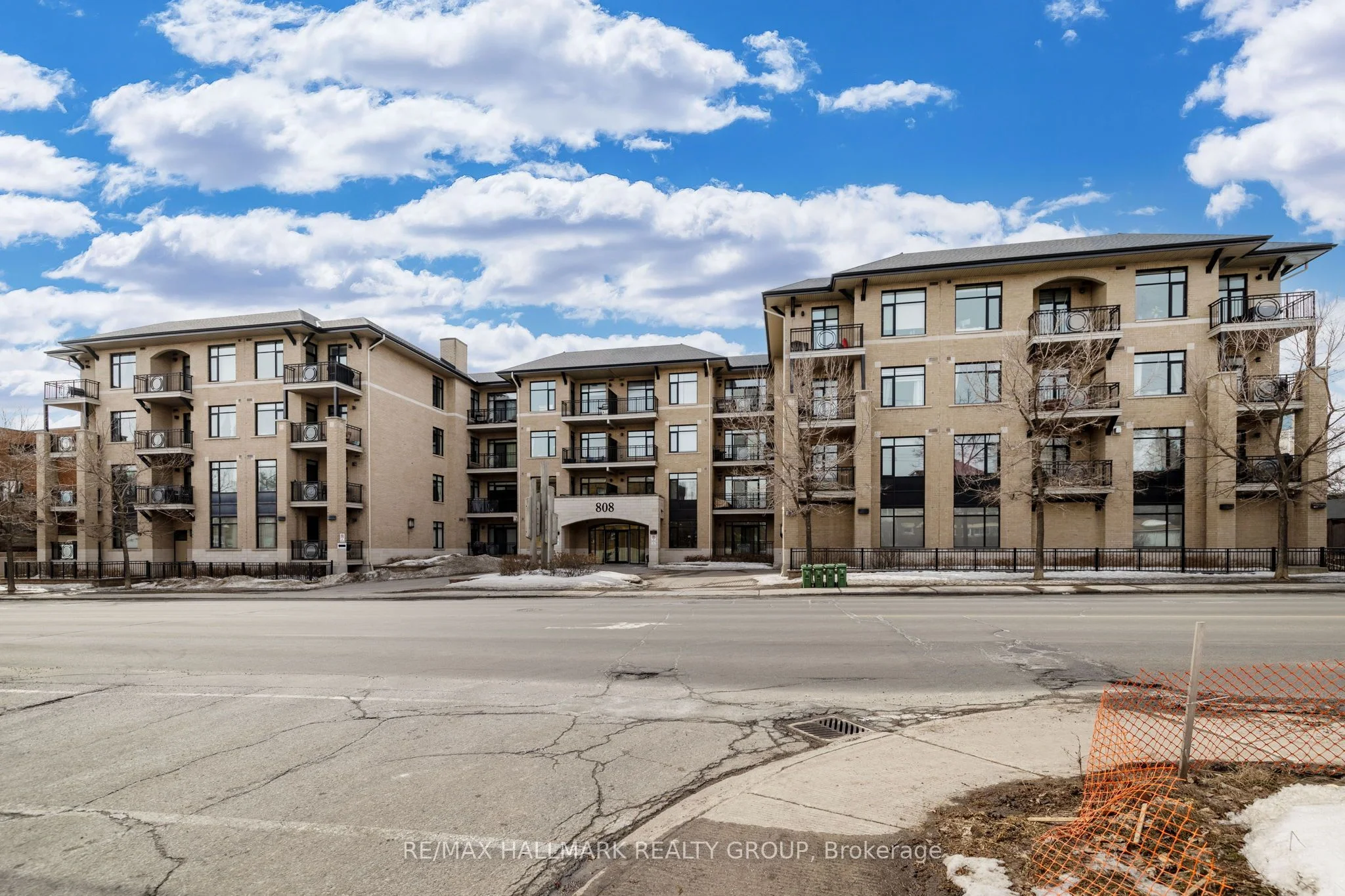 808 Bronson Avenue Ph5, Dows Lake - Civic Hospital And Area, On K1s 5a4