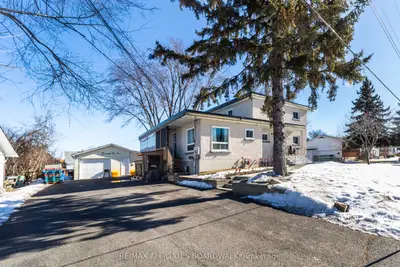 Triplex in Orleans - Convent Glen and Area