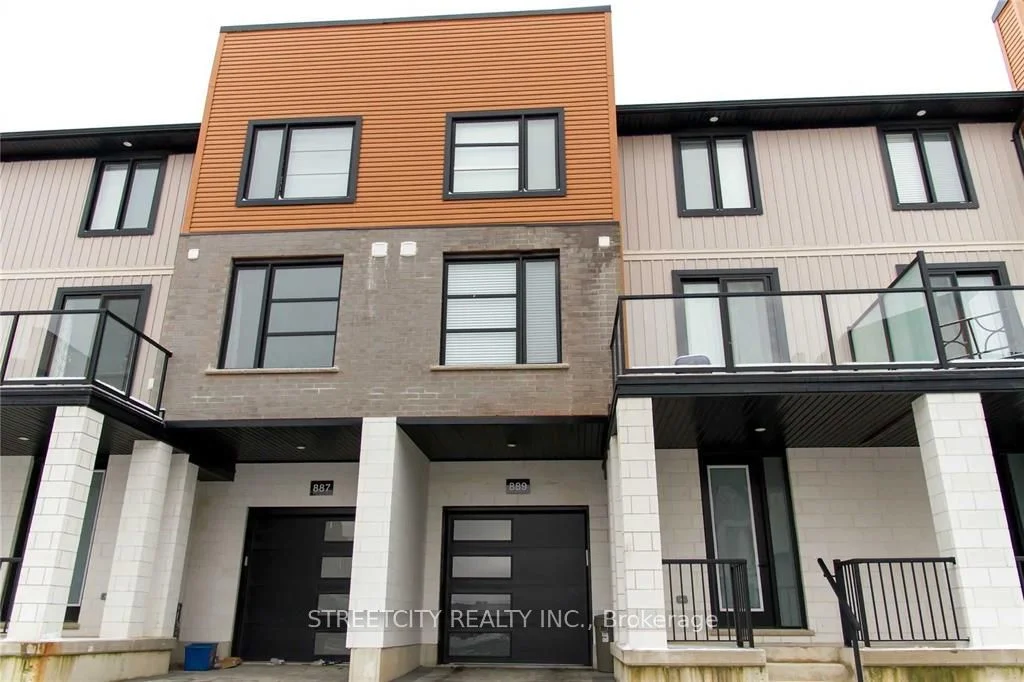 Att/Row/Townhouse in London North