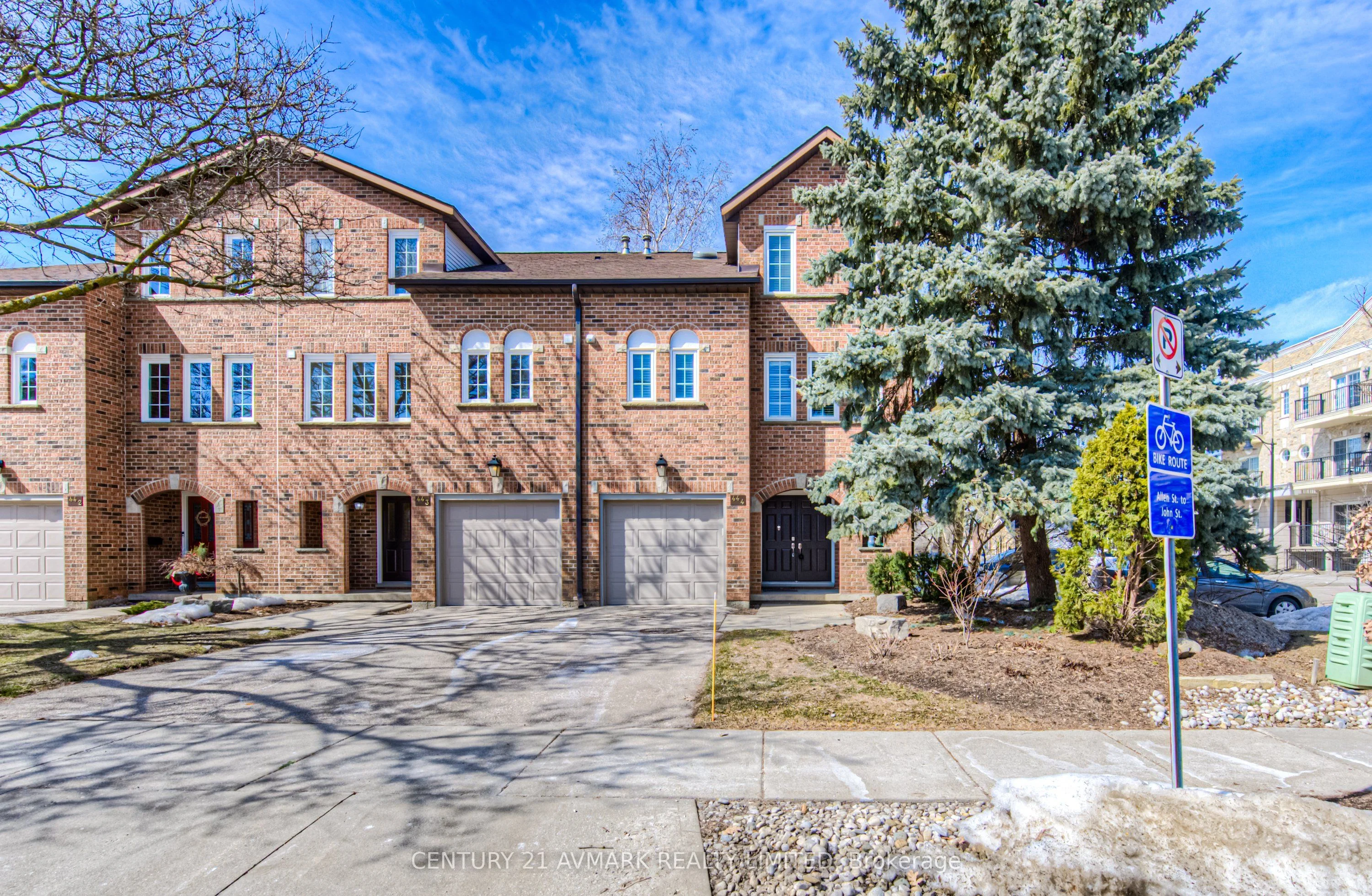 Condo Townhouse in Waterloo