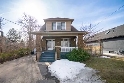 Detached in Brantford