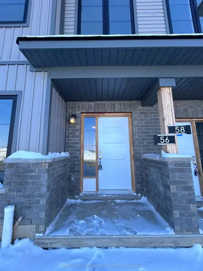 Condo Townhouse in Stratford