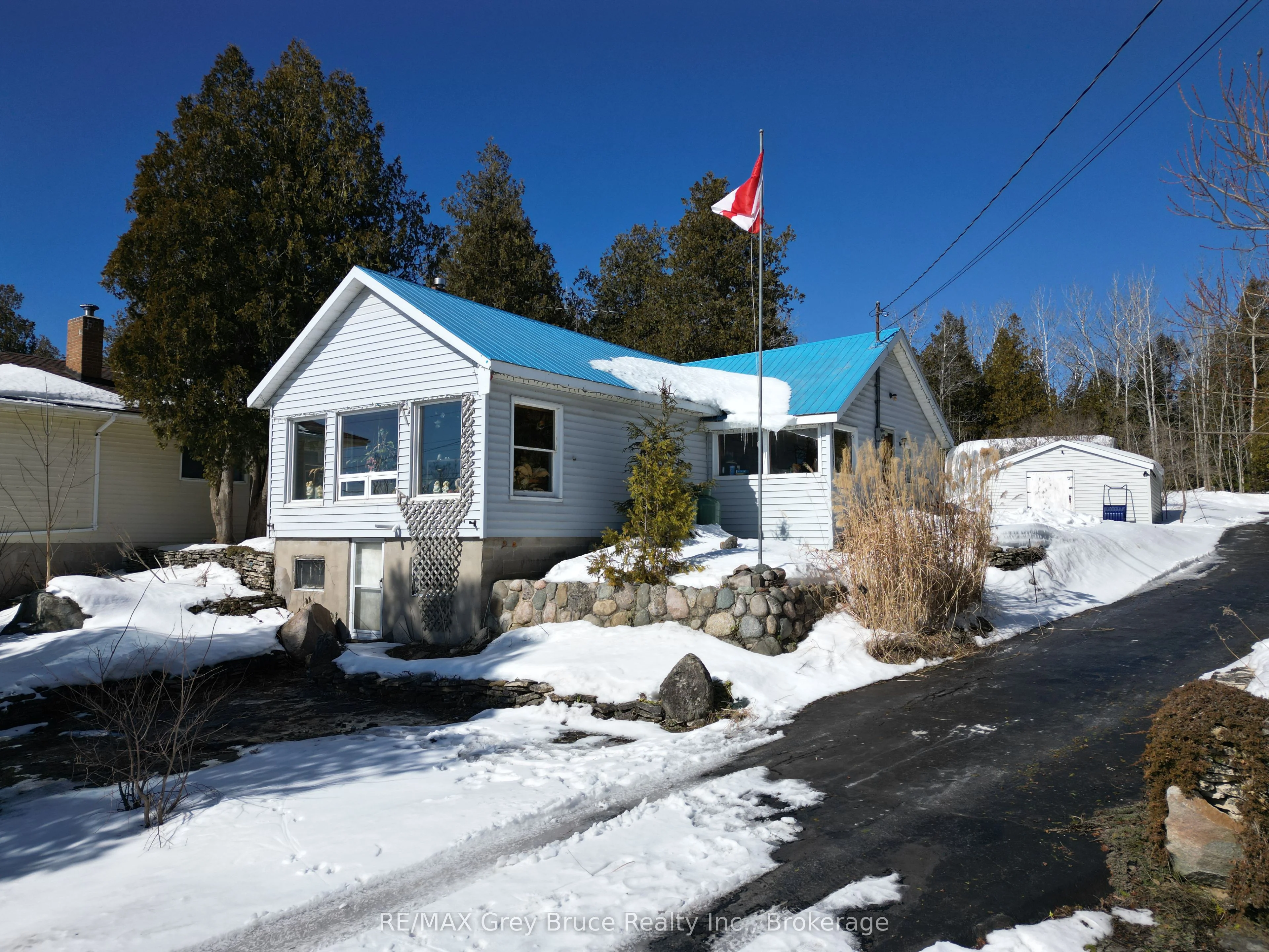 Detached in Northern Bruce Peninsula