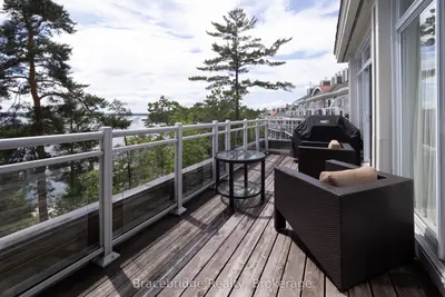 Condo Apartment in Muskoka Lakes