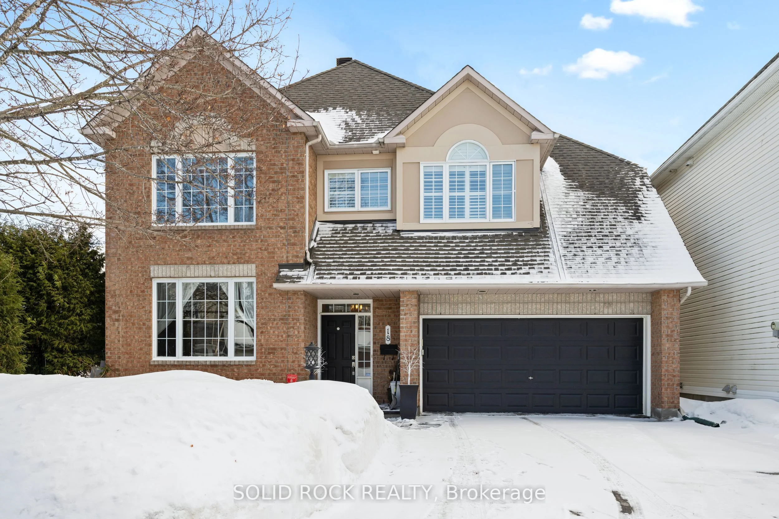 Detached in South of Baseline to Knoxdale
