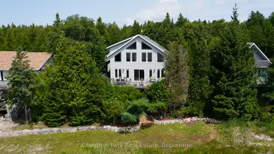 Detached in Northern Bruce Peninsula