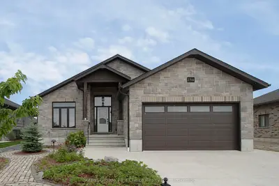 Detached in West Perth