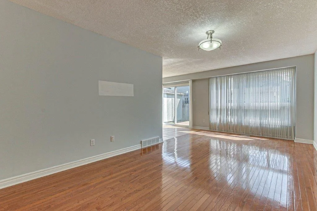 706 Hedgerow Place, London North, On N5x 4l6