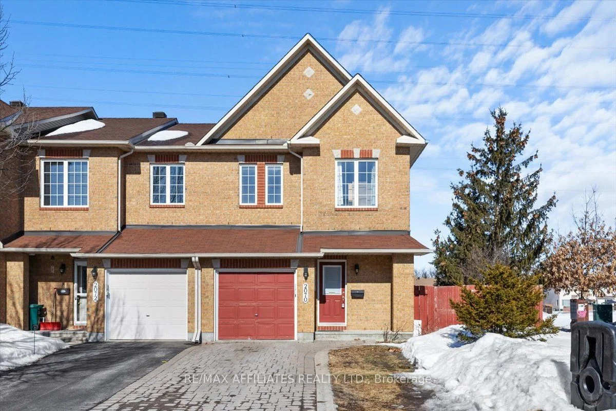Att/Row/Townhouse in Orleans - Cumberland and Area