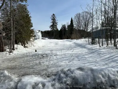 11 A Addie Street, Parry Sound, On P2a 2j9