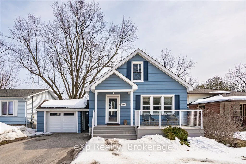 Detached in Centre Wellington