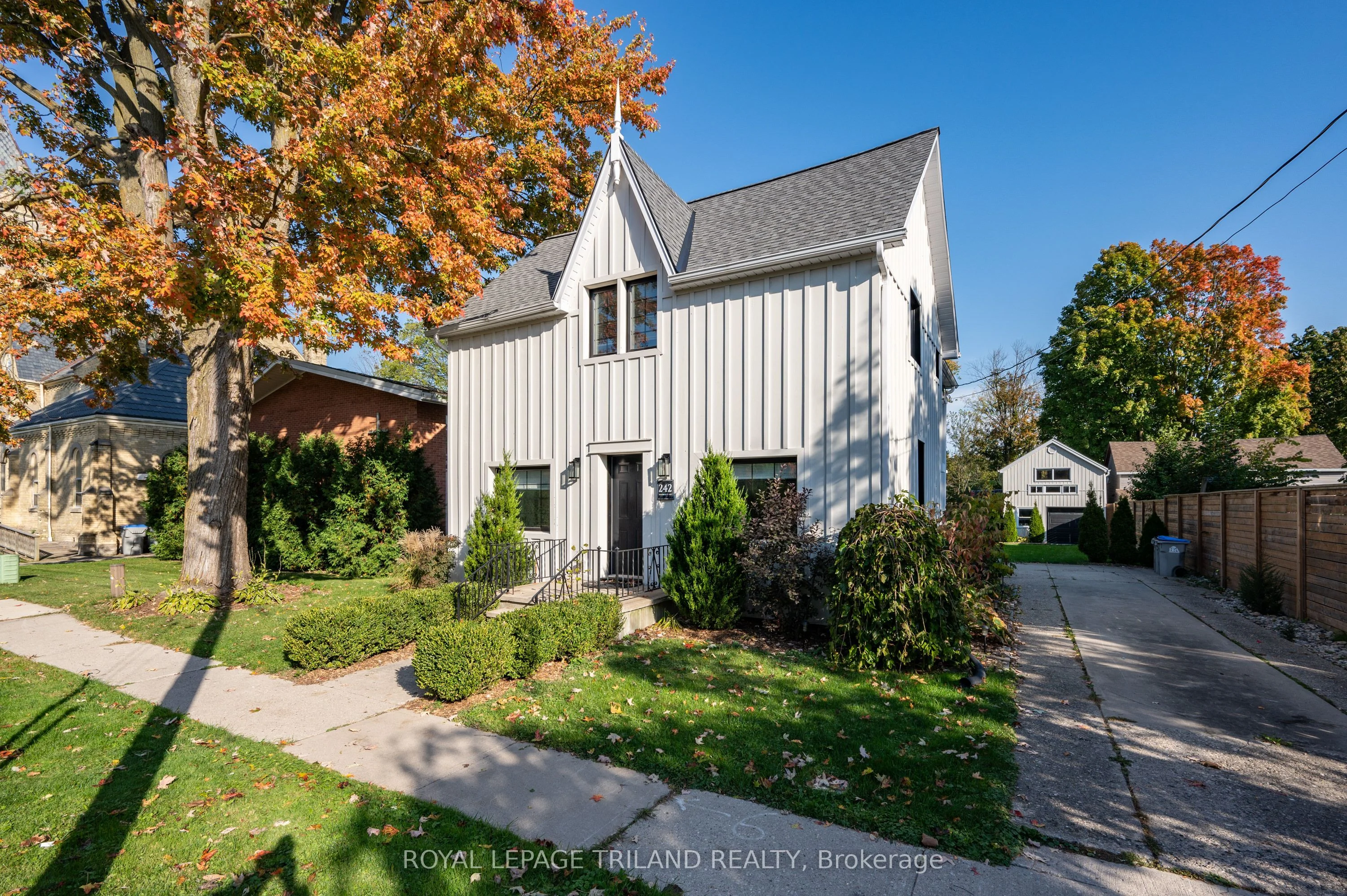 Detached in North Middlesex