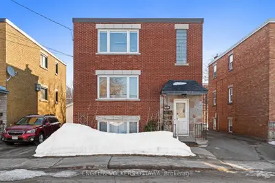 Triplex in Vanier and Kingsview Park
