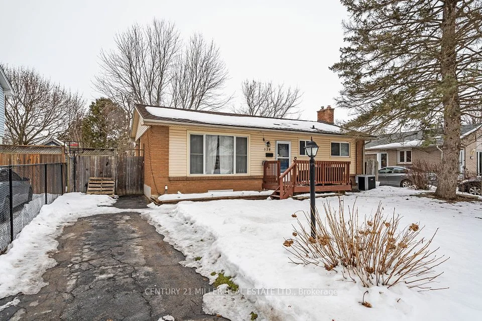 128 Toulon Crescent, London East, ON N5V 1J5