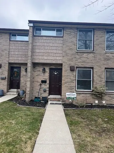 Condo Townhouse in London South