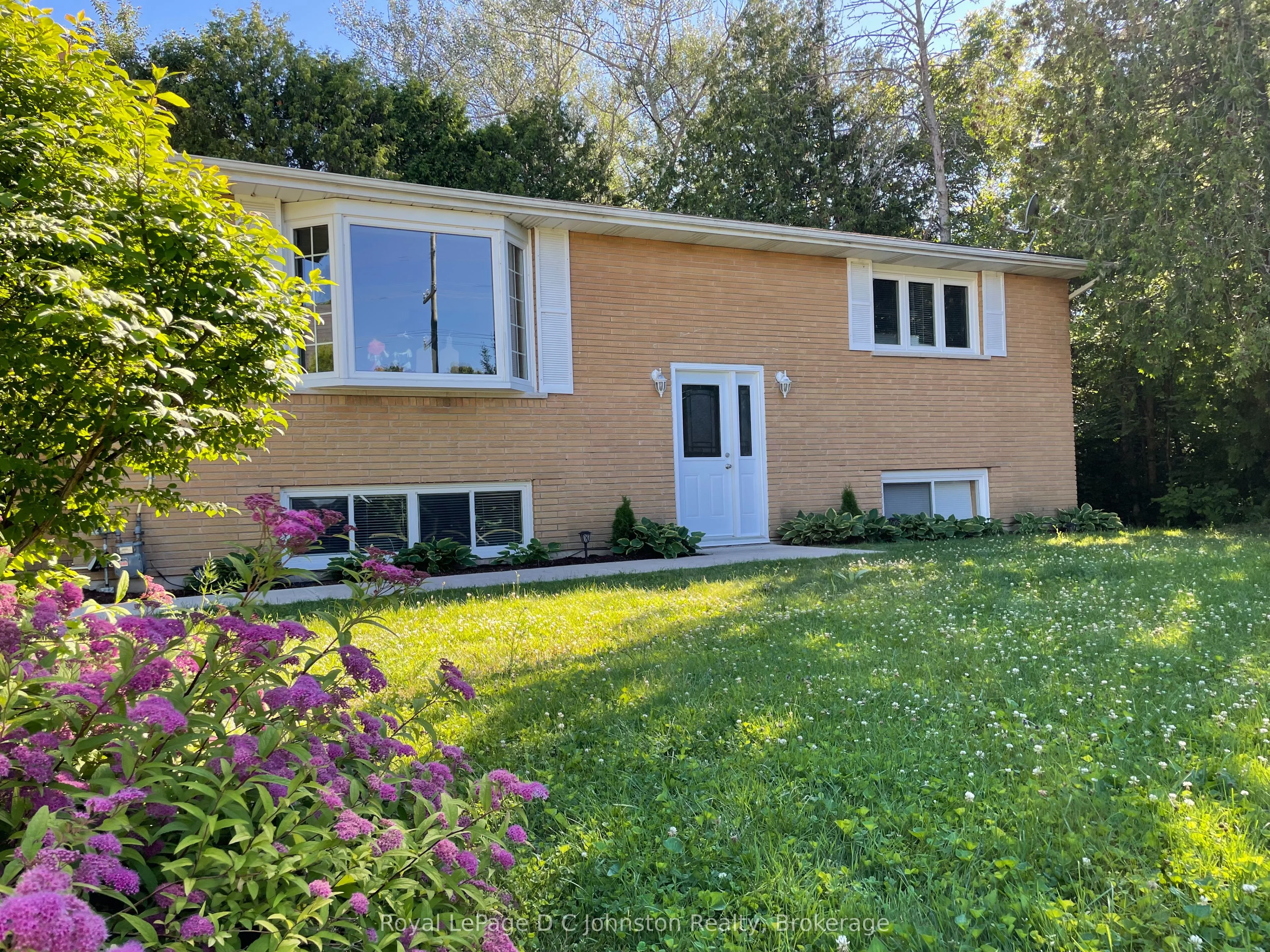 341 Palmerston Street #1 & #2, Saugeen Shores, ON N0H 2L0