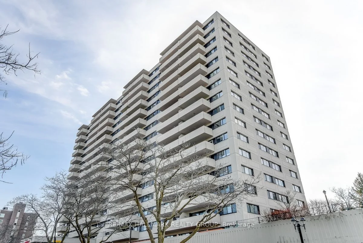 Condo Apartment in Vanier and Kingsview Park