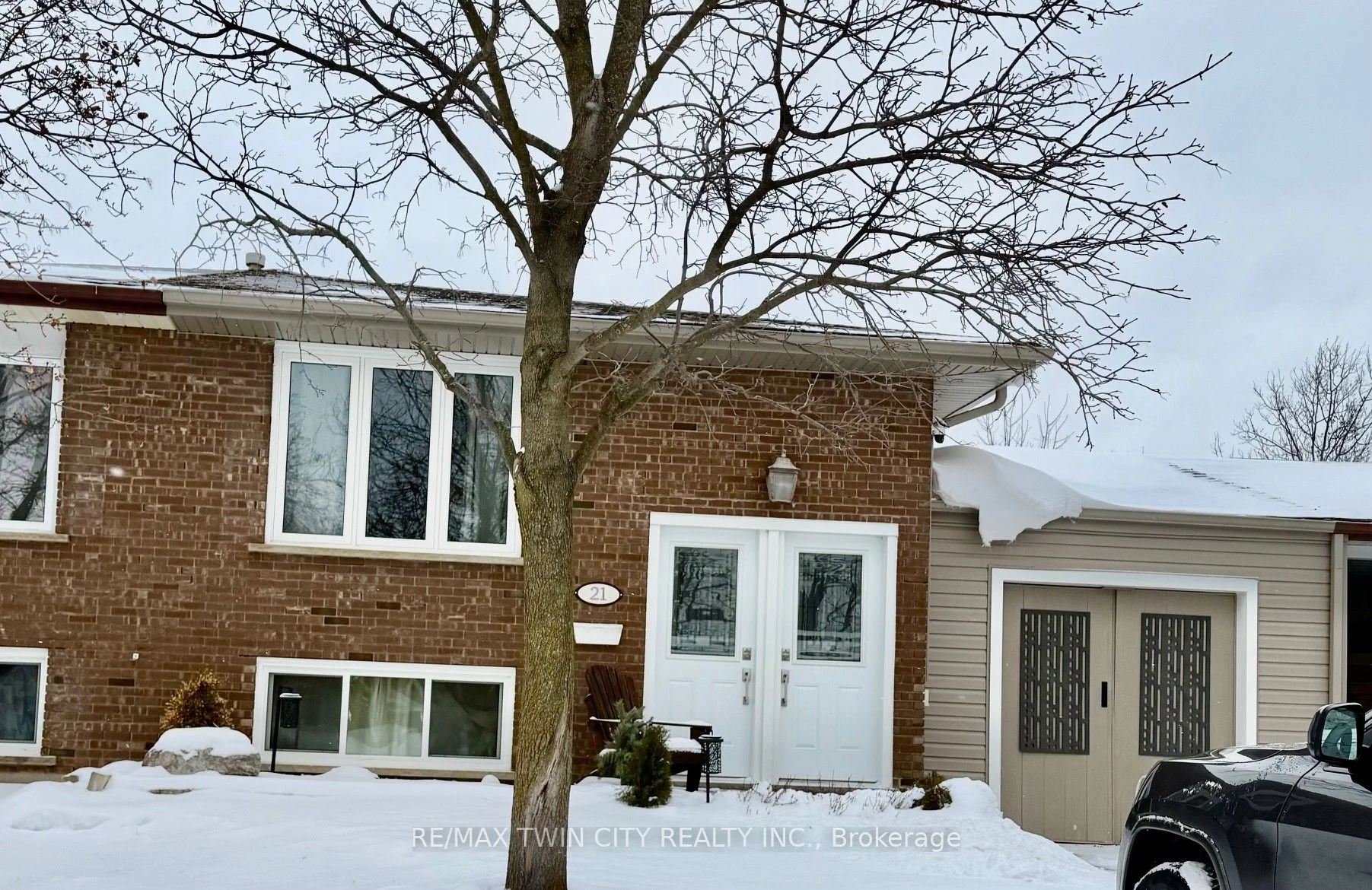 21 Nora Court, Cambridge, On N3c 3n1