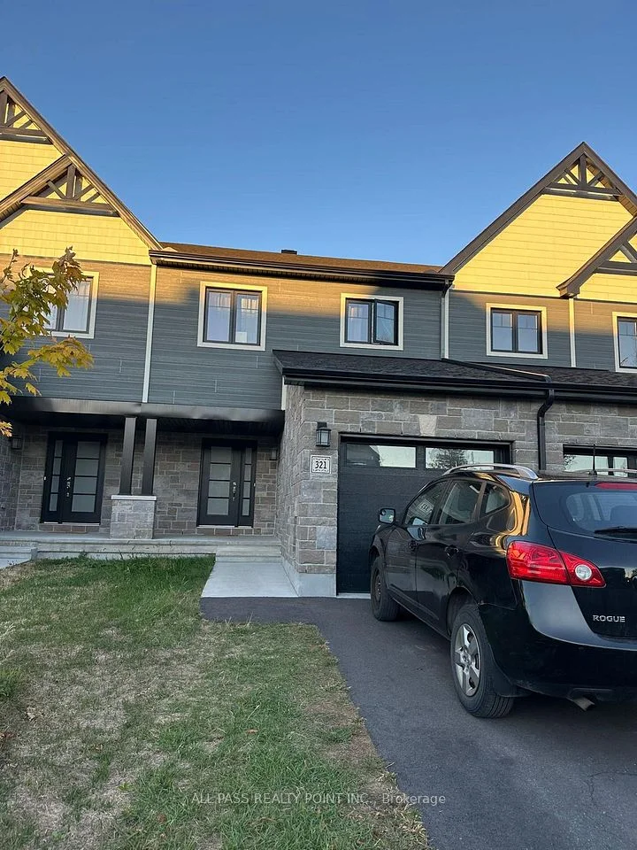 321 Avenue Avenue, Clarence-Rockland, ON K7M 1C8