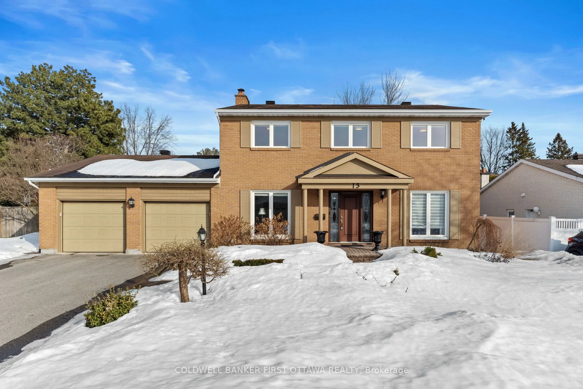 Detached in South of Baseline to Knoxdale