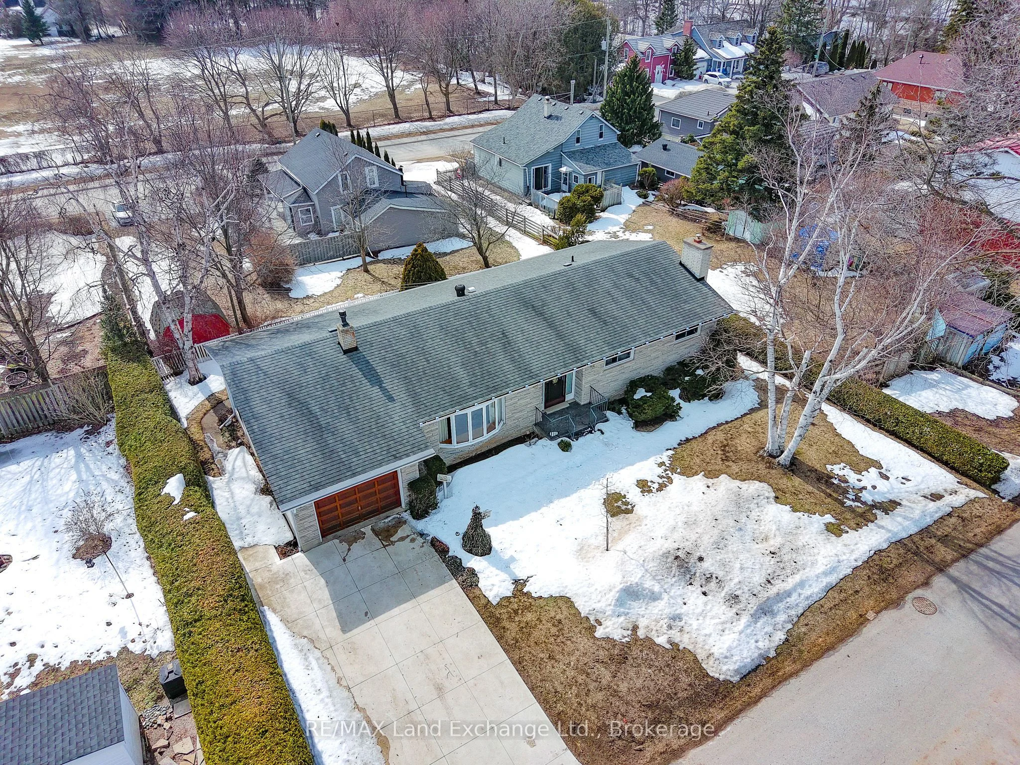 426 Wall Street, Kincardine, ON N2Z 2G9