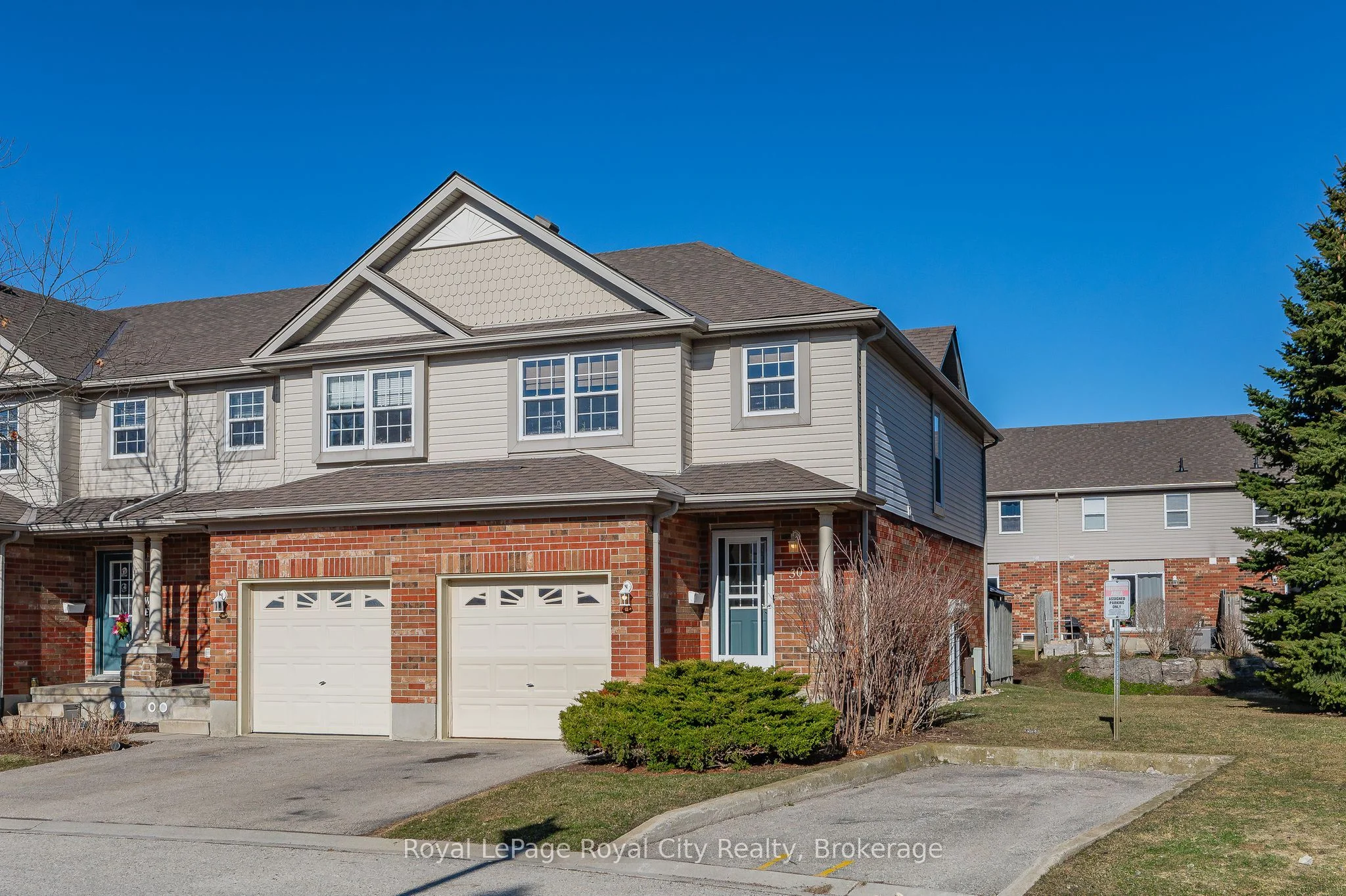 Condo Townhouse in Guelph