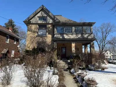Detached in Stratford