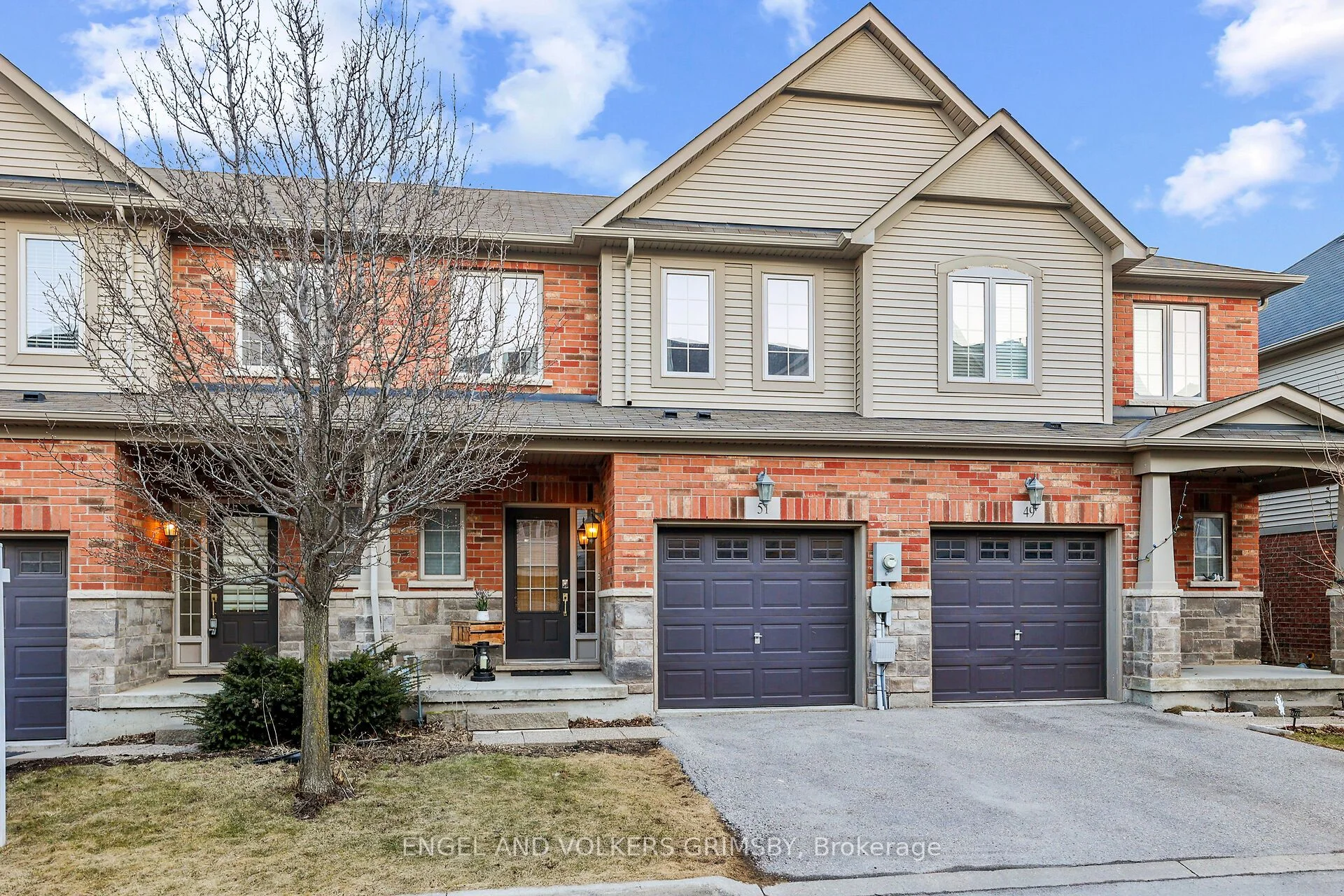 Att/Row/Townhouse in Grimsby