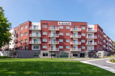 Condo Apartment in Smiths Falls