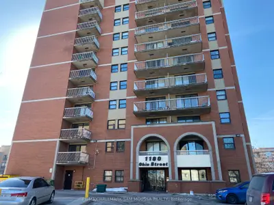 Condo Apartment in Billings Bridge - Riverside Park and Area