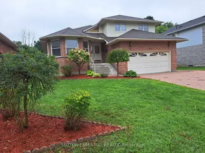 Detached in Brockville