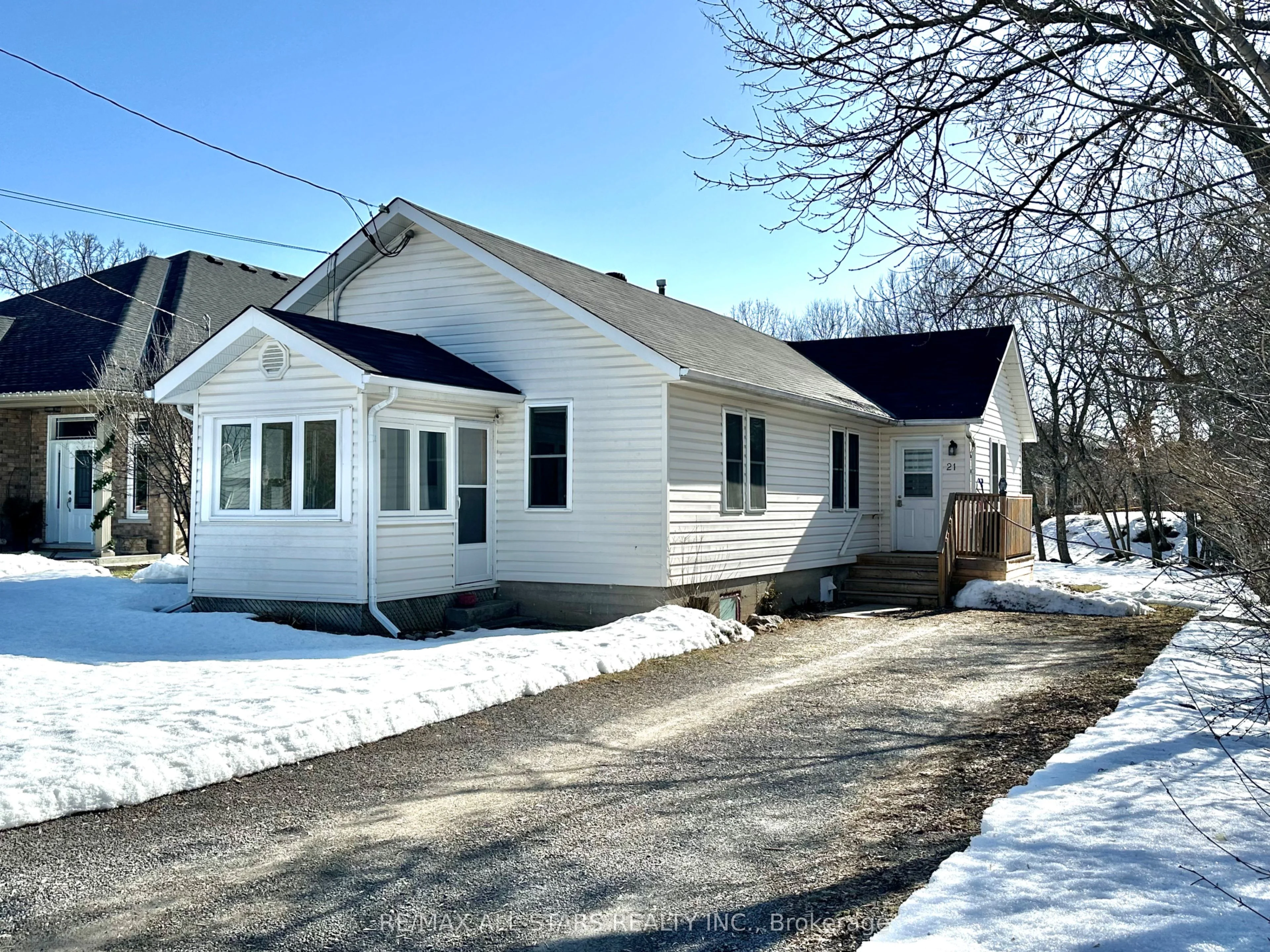 21 Helen Street, Kawartha Lakes, On K0m 1a0