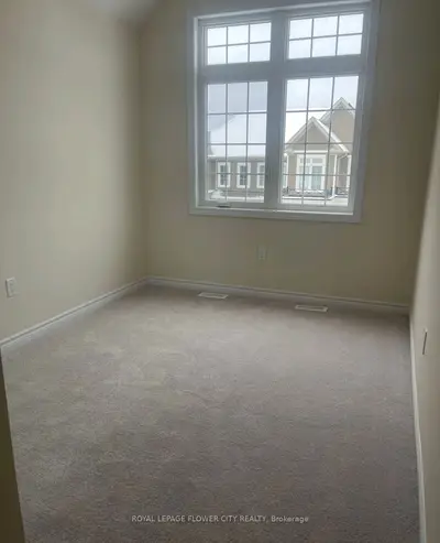 Att/Row/Townhouse in Erin