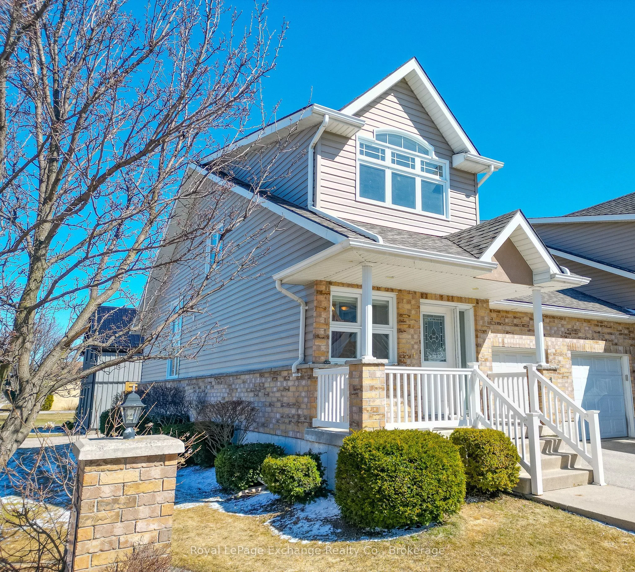 Condo Townhouse in Kincardine