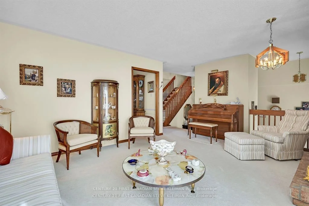11 Glenview Crescent, London North, ON N5X 2P8