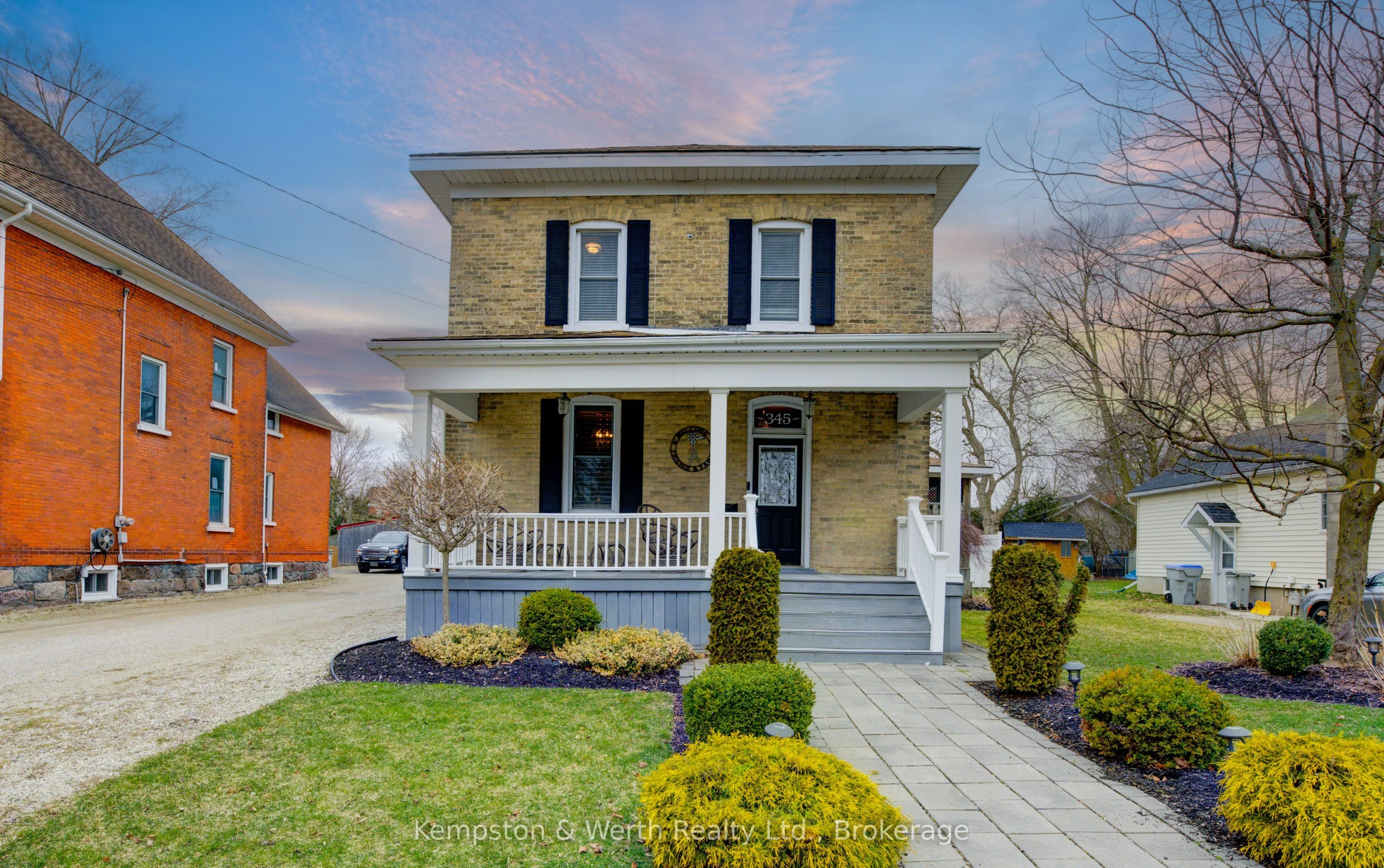 Detached in North Perth