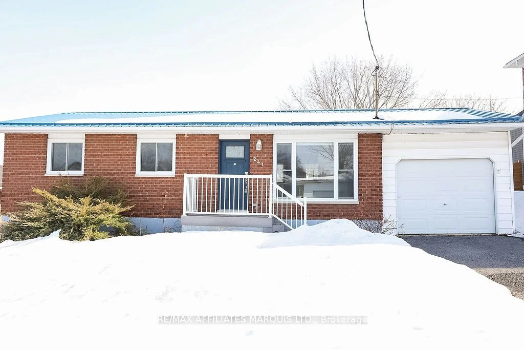 Detached in North Glengarry