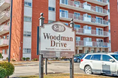 Condo Apartment in Hamilton