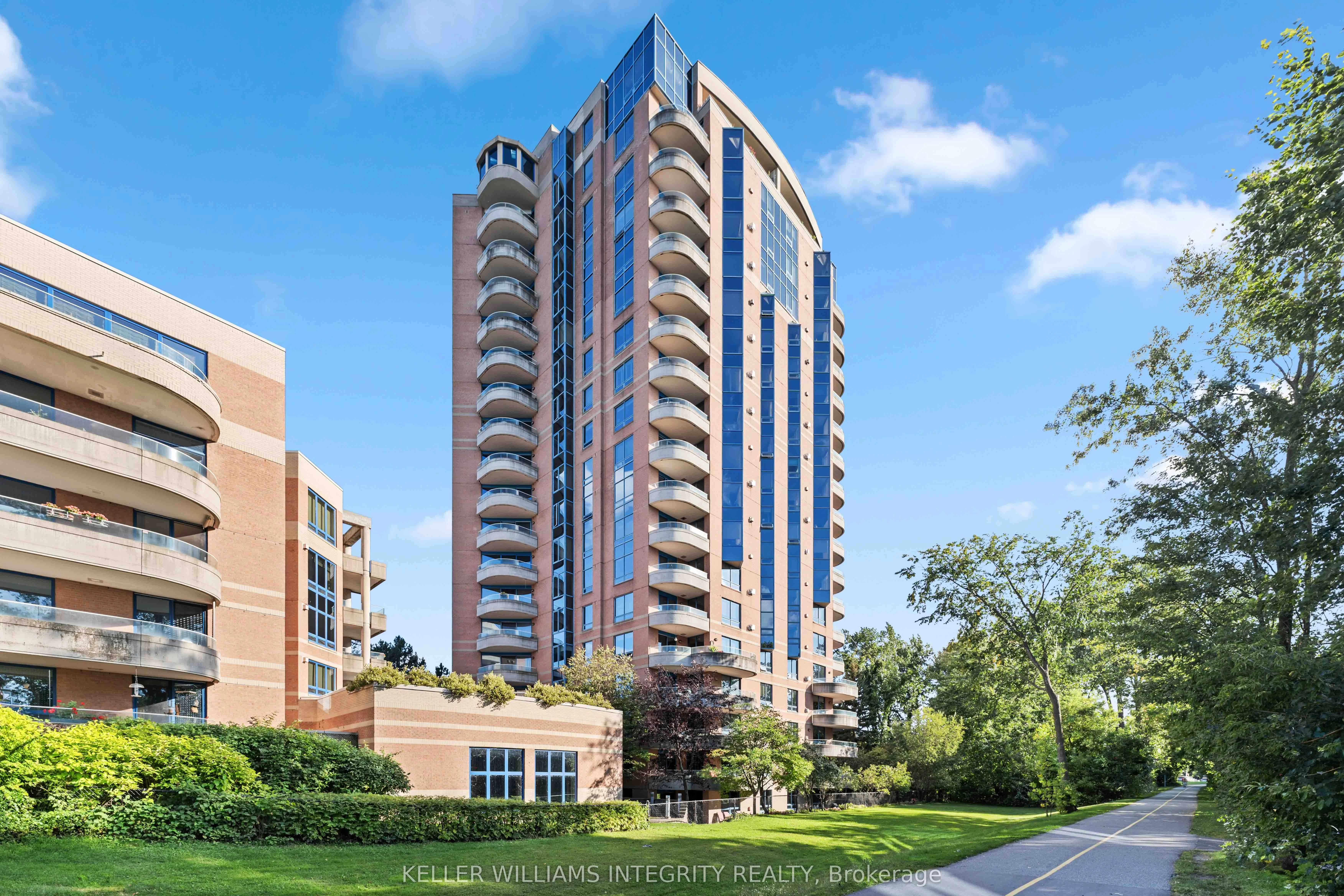 Condo Apartment in Crystal Bay - Rocky Point - Bayshore
