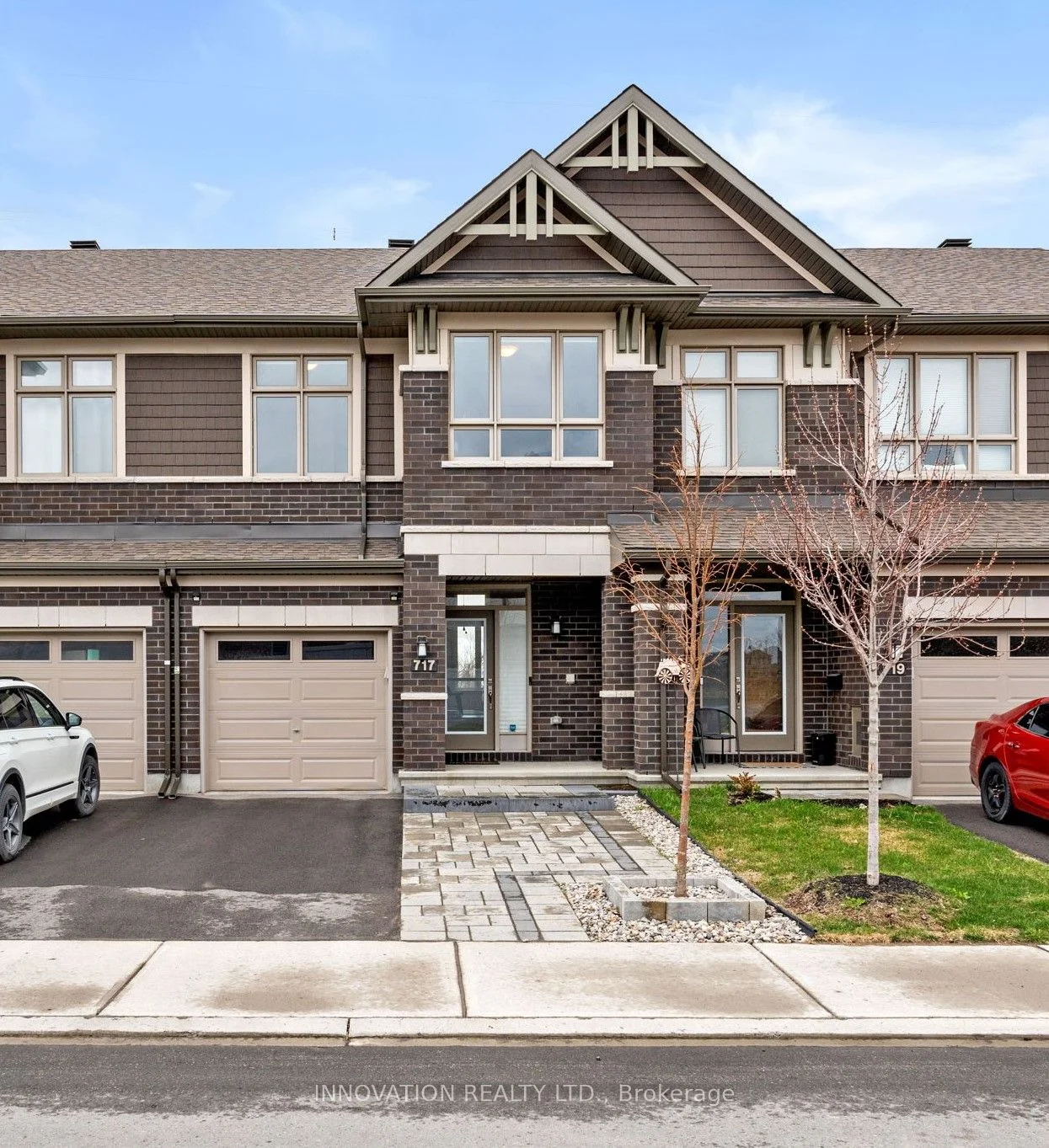 Att/Row/Townhouse in Stittsville - Munster - Richmond