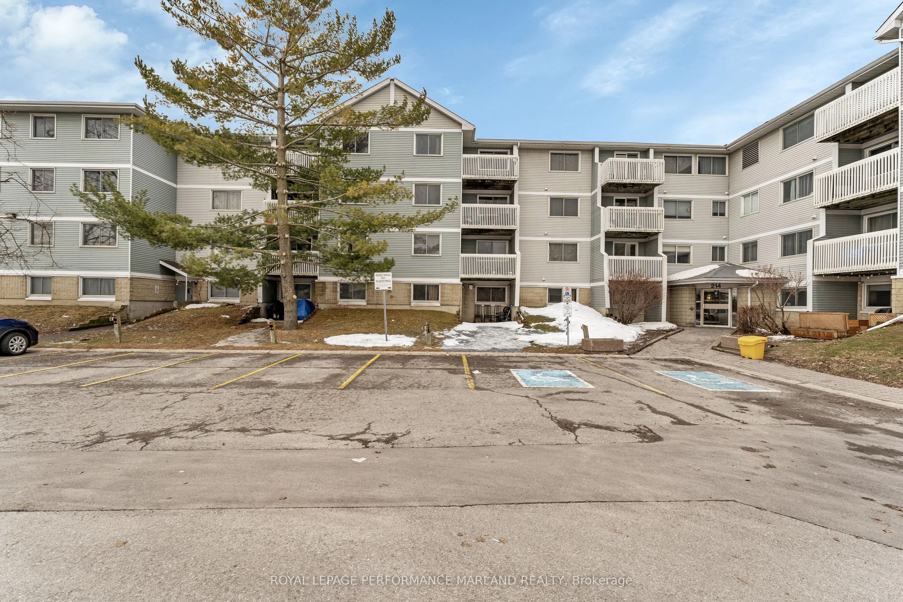 214 Viewmount Drive 118, Cityview - Parkwoods Hills - Rideau Shore, On K2e 7x3