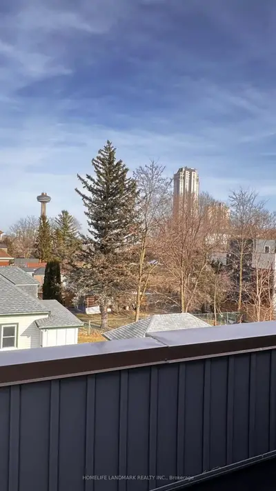 Att/Row/Townhouse in Niagara Falls