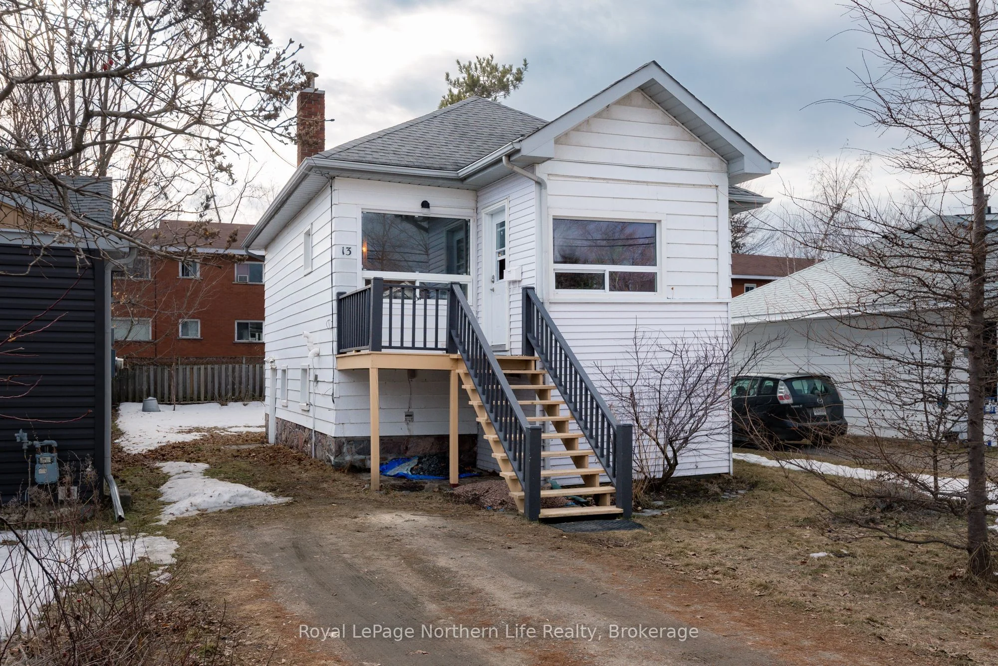 13 Rowe Avenue, North Bay, On P1a 1w8